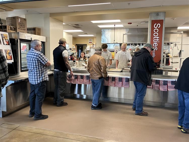 Culinary Class Serves Veterans at the Veterans Program